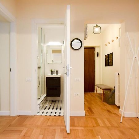 The Dream Apartment - Near Radisson Hotel Bucharest Luaran gambar