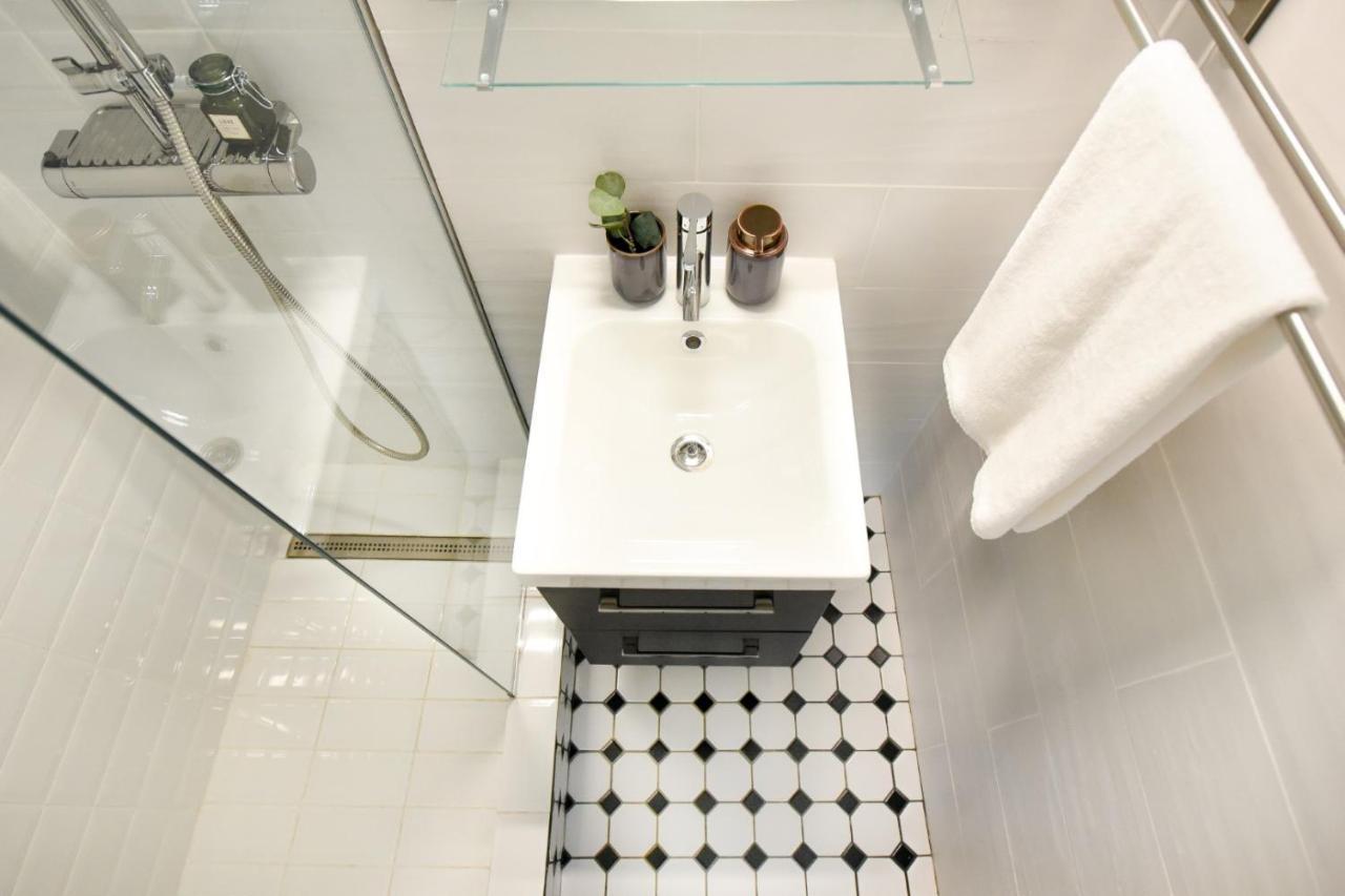 The Dream Apartment - Near Radisson Hotel Bucharest Luaran gambar