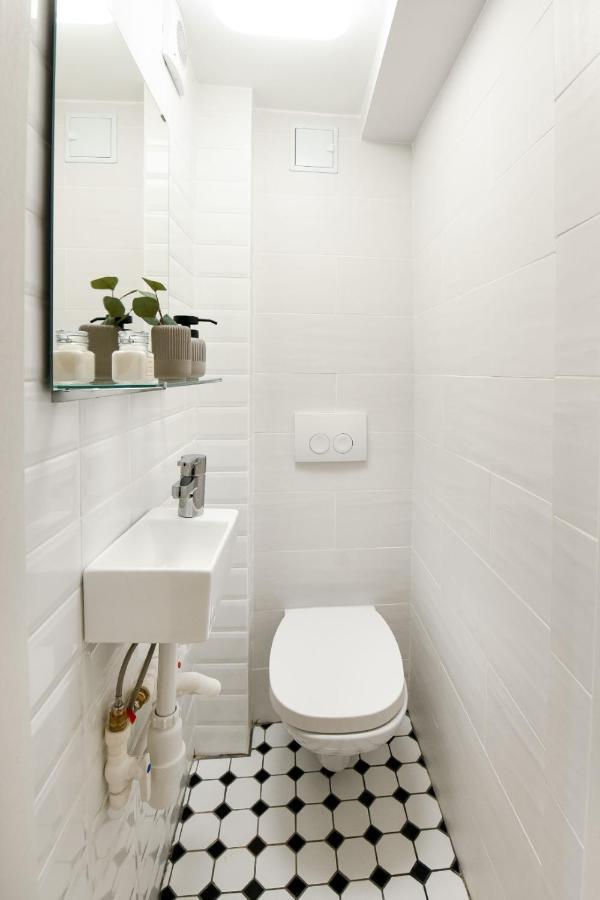 The Dream Apartment - Near Radisson Hotel Bucharest Luaran gambar
