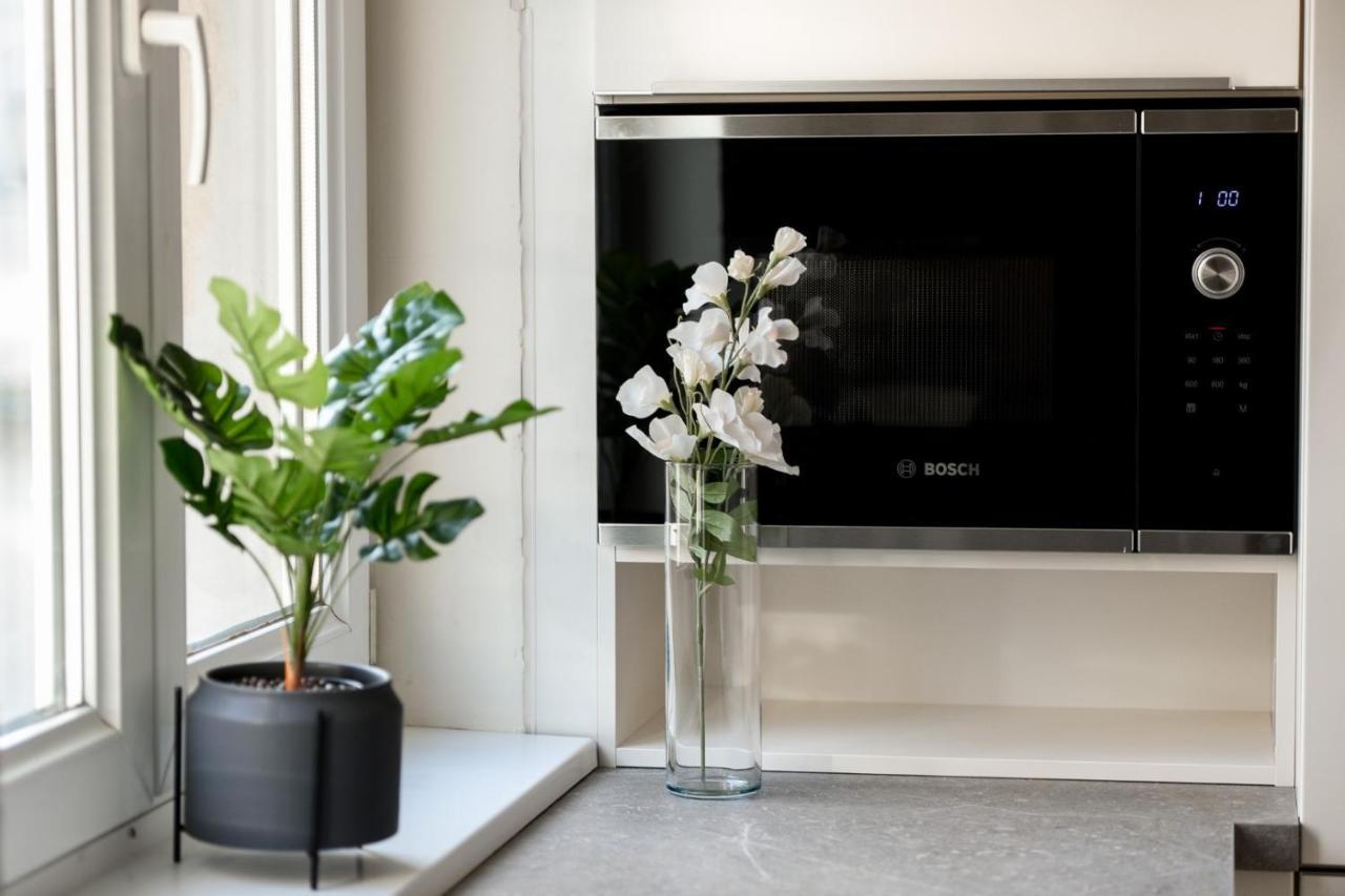 The Dream Apartment - Near Radisson Hotel Bucharest Luaran gambar